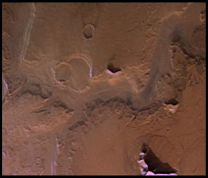PIA00322: Reull Valles in Approximately Natural Color