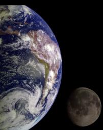 PIA00342: The Earth & Moon