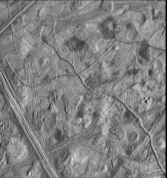 PIA00588: Europa Ridges, Hills and Domes