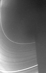 PIA01388: Saturn's Faint Inner D-ring