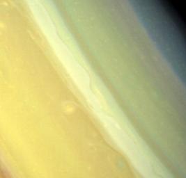PIA01958: Saturn's Northern Mid-latitudes