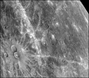PIA02429: Prominent Rayed Craters