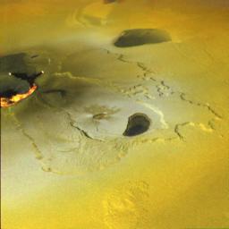 PIA02550: Ongoing Volcanic Eruption at Tvashtar Catena, Io