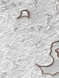 PIA03180: MOC View of the Martian South Polar Residual Cap