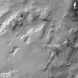 PIA03918: "Inca City" is Part of a Circular Feature