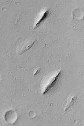 PIA04571: Layered Yardangs in Henry Crater