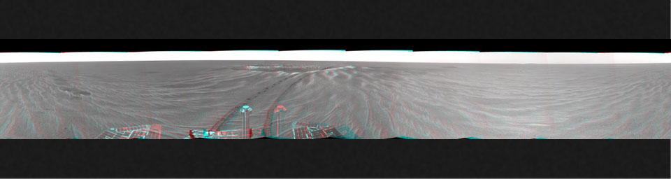 PIA05619: Looking Back at 'Eagle Crater'(3-D)