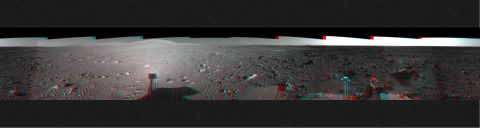PIA06032: Spirit's View on Sol 147 (3-D)