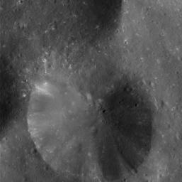 PIA06068: Crater Close-up on Phoebe