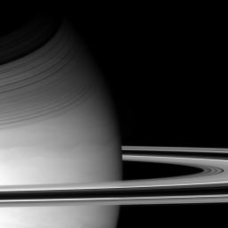 PIA06557: Sideswiping Saturn