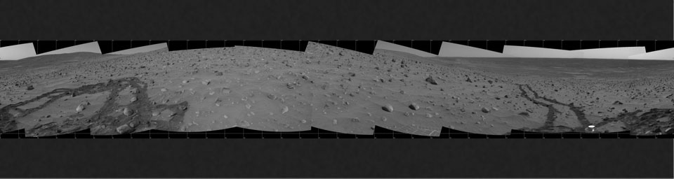 PIA07256: Meandering Tracks on "Husband Hill"