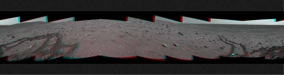 PIA07257: Meandering Tracks on "Husband Hill" (3-D)