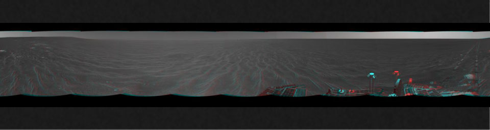 PIA07318: Opportunity's View After Sol 321 Drive (3-D)