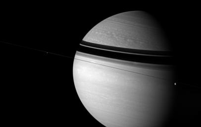 PIA09005: Spellbinding Saturn