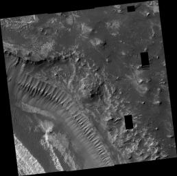 PIA09365: Layers in Melas Chasma