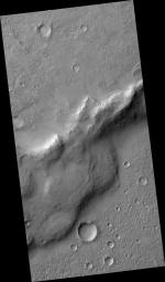 PIA09543: Wrinkle Ridges in Solis Planum