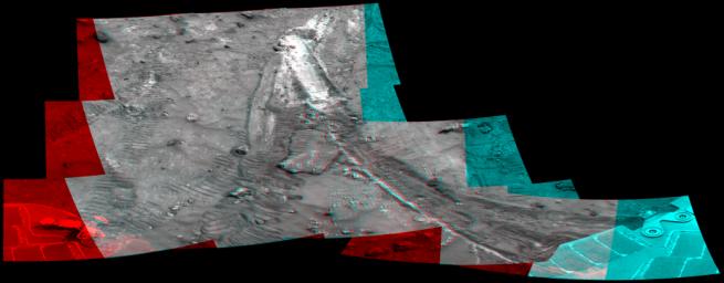 PIA11755: Rover's Wheel Churns Up Bright Martian Soil (Stereo)