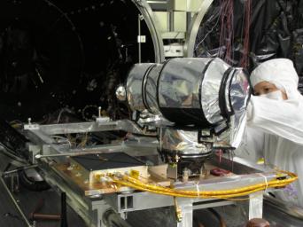 PIA12085: Final Preparations for Diviner Thermal Balance Testing at JPL