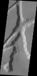 PIA13550: Kasei Valles Fractures