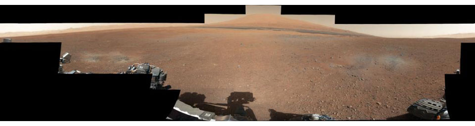 PIA16101: Landing Site Panorama, with the Heights of Mount Sharp