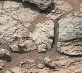 PIA16705: Veins in 'Sheepbed' Outcrop