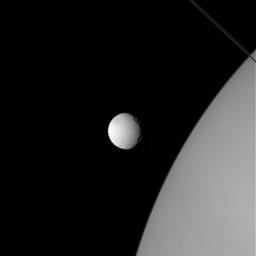 PIA18318: Tethys 'Eyes' Saturn