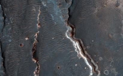 PIA19353: Possible Fluvial Features in Golden Crater