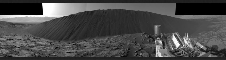 PIA20281: Slip Face on Downwind Side of 'Namib' Sand Dune on Mars