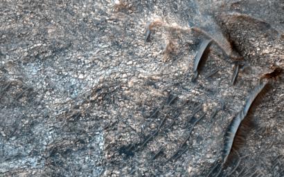 PIA21935: Mixtures of Sulfates in Melas Chasma