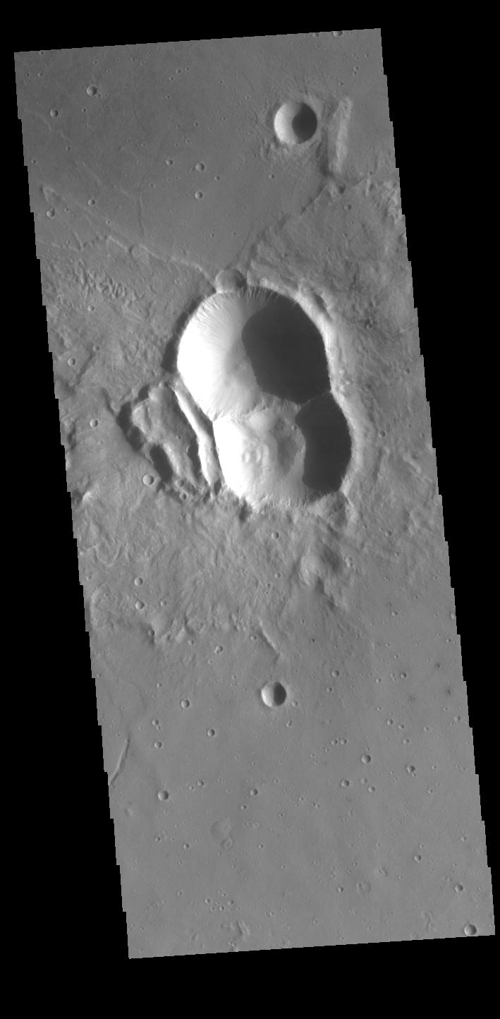 PIA22606: Doublet Crater