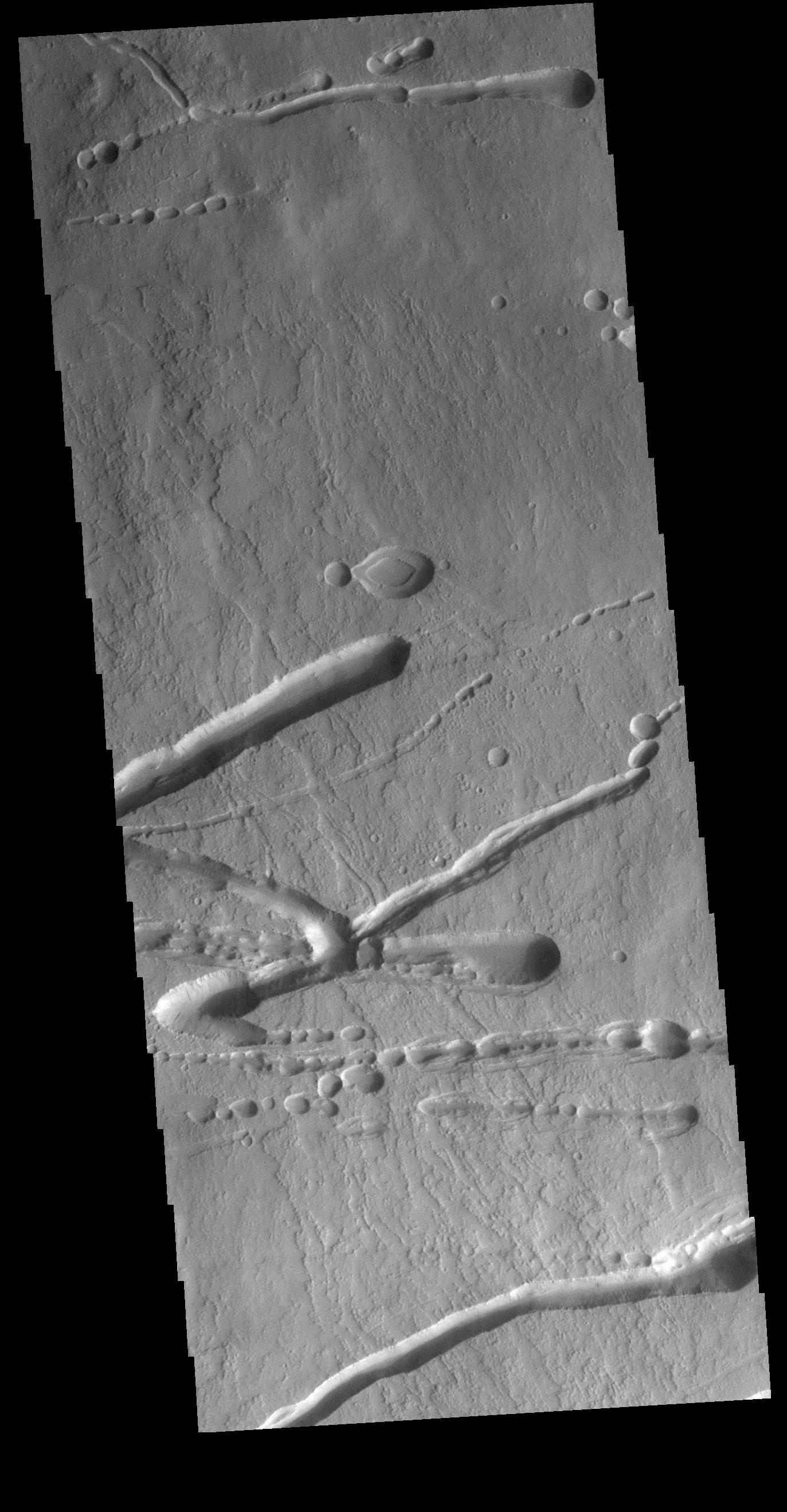 PIA22669: Ascraeus Mons