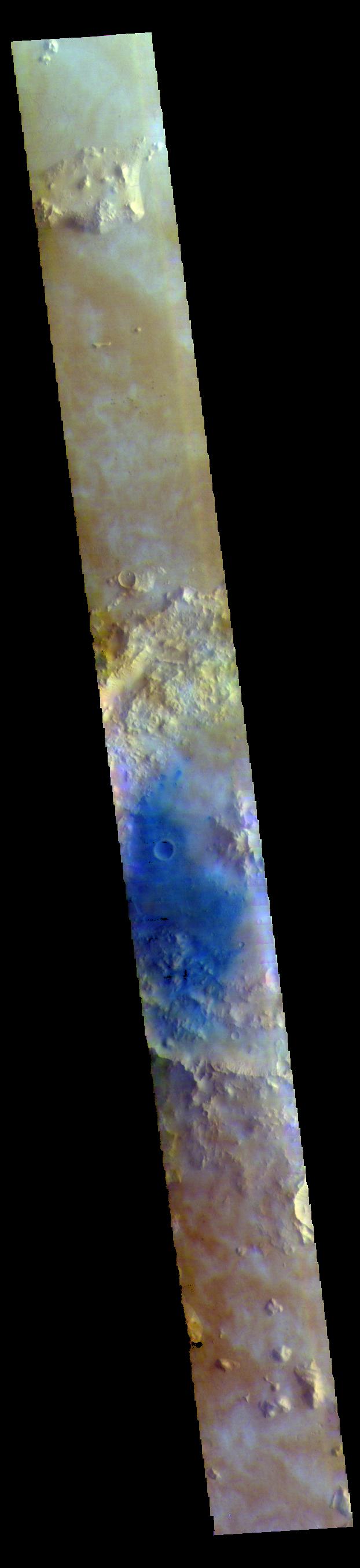 PIA22718: Tombaugh Crater - False Color
