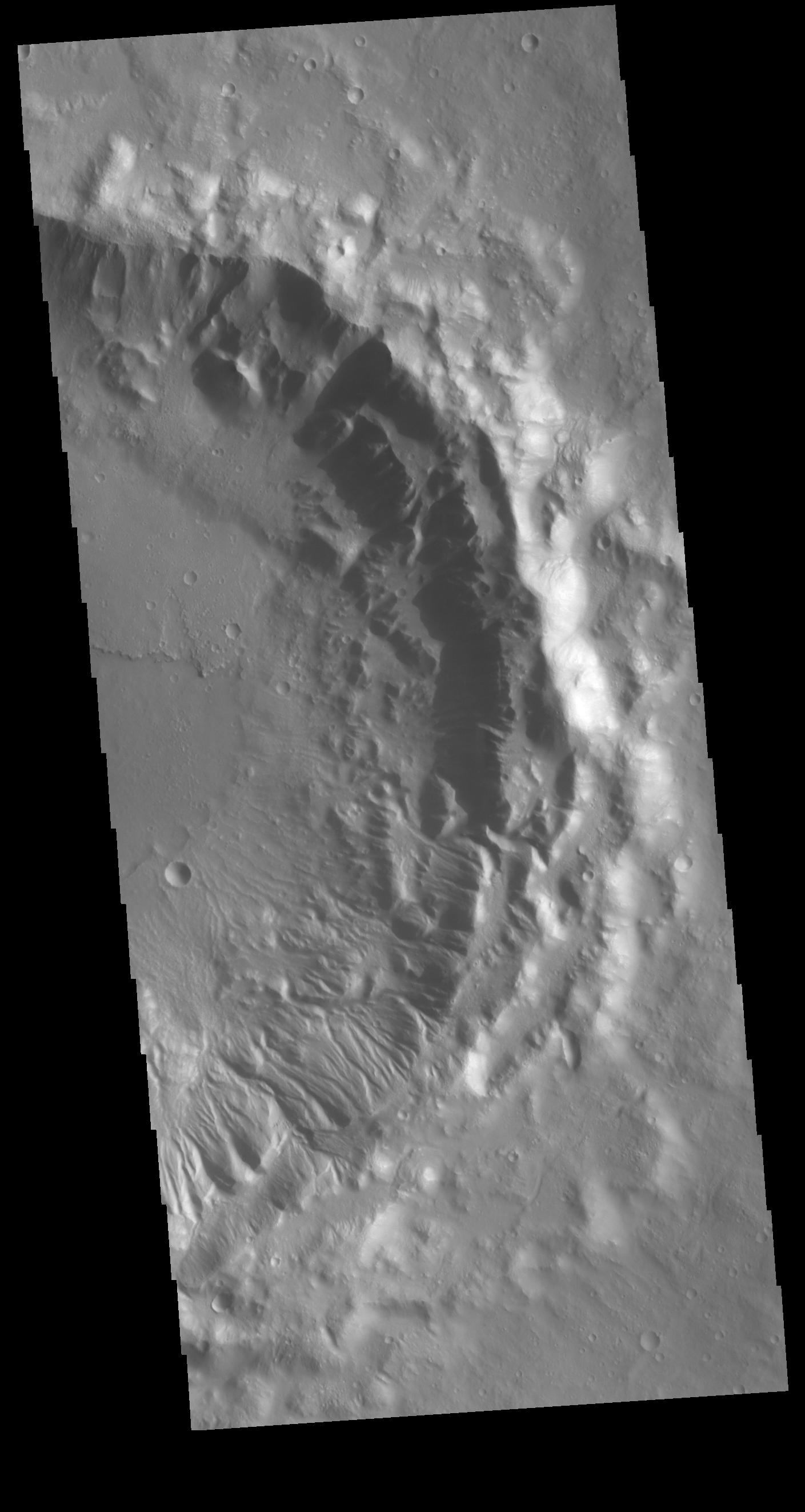 PIA23545: Crater Rim Channels