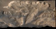 PIA00005: Oblique View of Valles Marineris