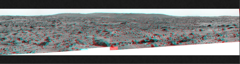 PIA01007: Big Crater as Viewed by Pathfinder Lander - Anaglyph
