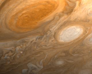 PIA01512: Jupiter's Great Red Spot and White Ovals