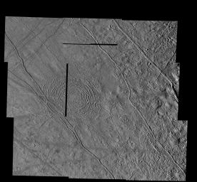 PIA01633: The Tyre multi-ring Structure on Europa