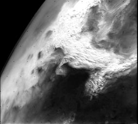 PIA02985: Dust storm in the Thaumasia region of Mars