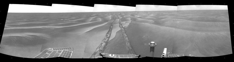 PIA11851: Opportunity's Surroundings on Sol 1798