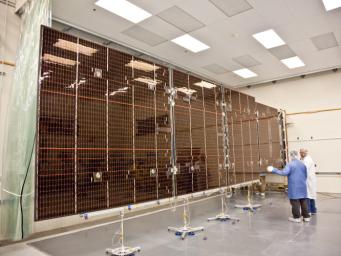 PIA13925: Juno Solar Panel Deployment Test