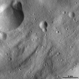 PIA15555: Curved Surface Features