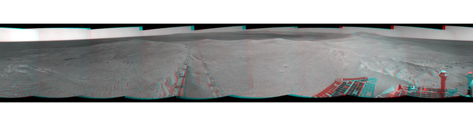 PIA18099: Opportunity's Tracks Near Crater Rim Ridgeline (Stereo)