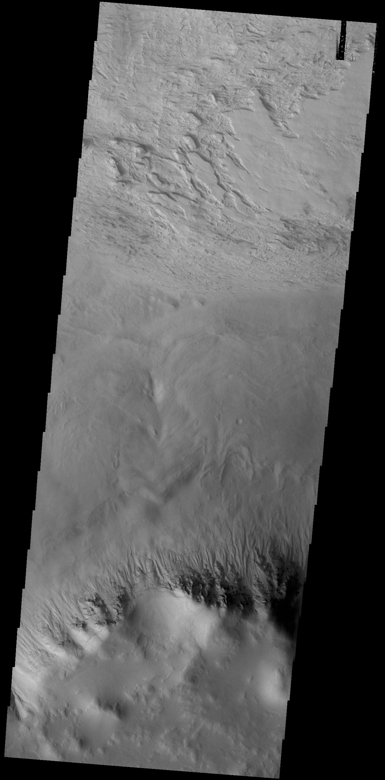 PIA22884: Galle Crater