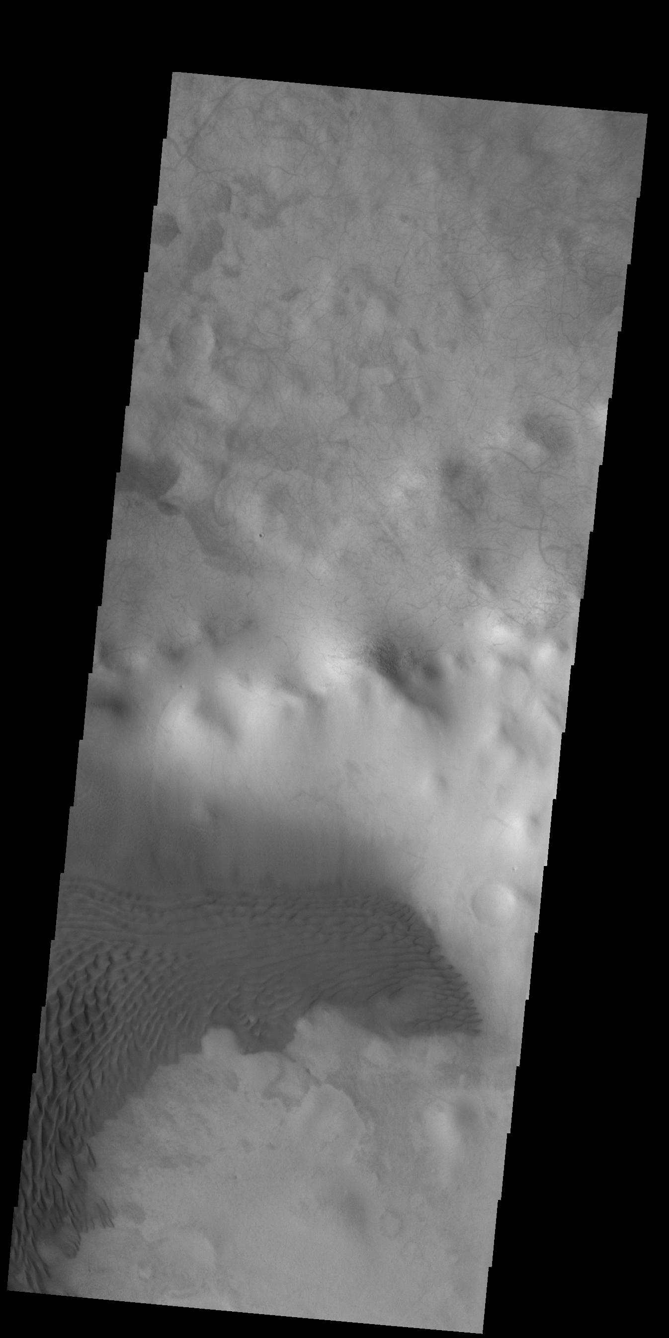 PIA23029: Crater Dunes