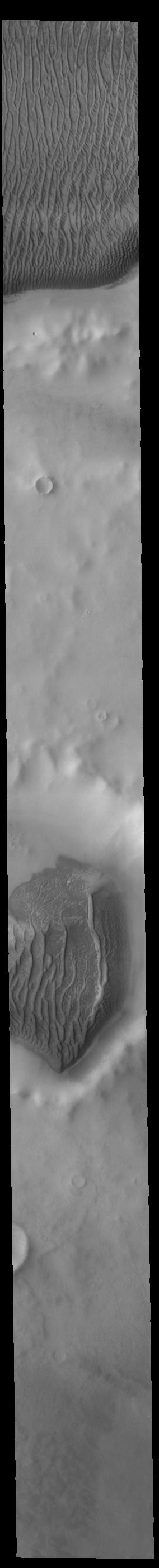 PIA24356: Richardson Crater Dunes