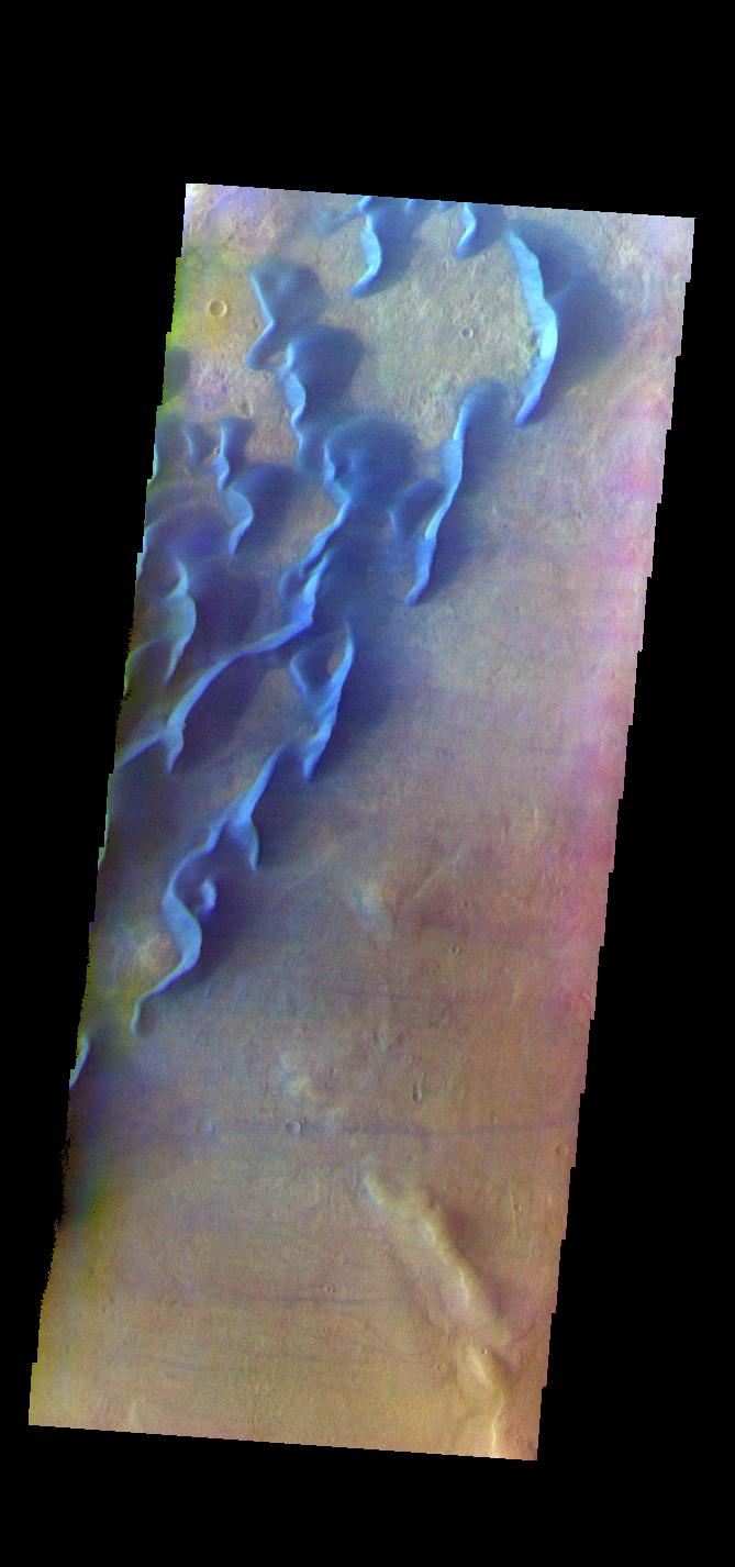 PIA25006: Kaiser Crater Dunes - False Color